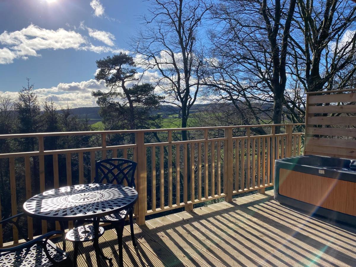 Acorn Lodge With Hot Tub Cupar Extérieur photo