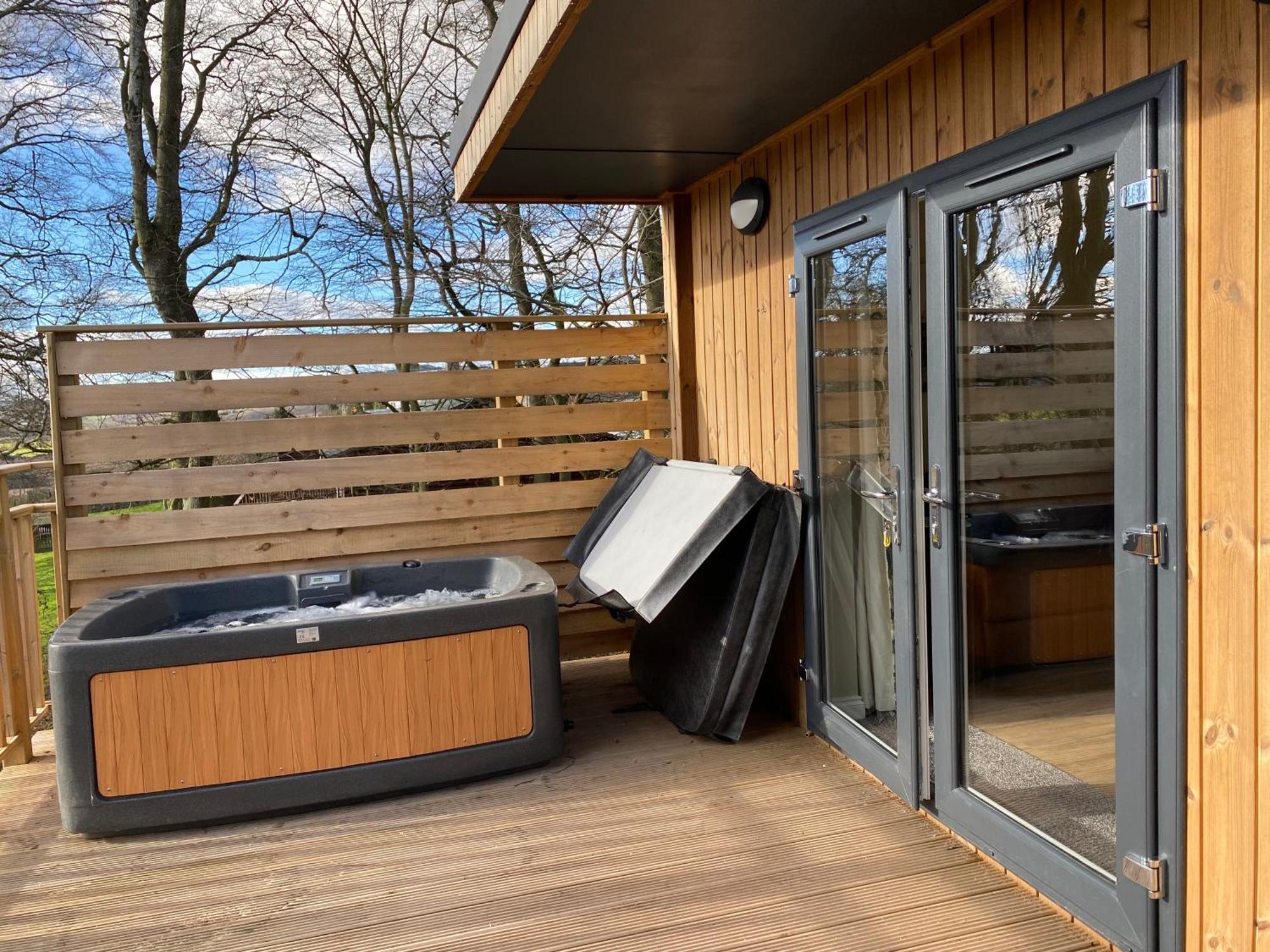 Acorn Lodge With Hot Tub Cupar Extérieur photo